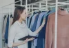 Jak wybrać hurtownię odzieży damskiej dla butików stacjonarnych 380-jak-wybrac-hurtownie-odziezy-damskiej-dla-butikow-stacjonarn.webp