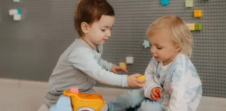 Dlaczego zajęcia dodatkowe są ważne dla rozwoju malucha? 527-dlaczego-zajecia-dodatkowe-sa-wazne-dla-rozwoju-malucha.webp