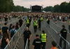 Bezpieczeństwo i organizacja przestrzeni podczas eventów masowych: rola barierek odgradzających easystand.pl - 268-bezpieczenstwo-i-organizacja-przestrzeni-podczas-eventow-mas.webp